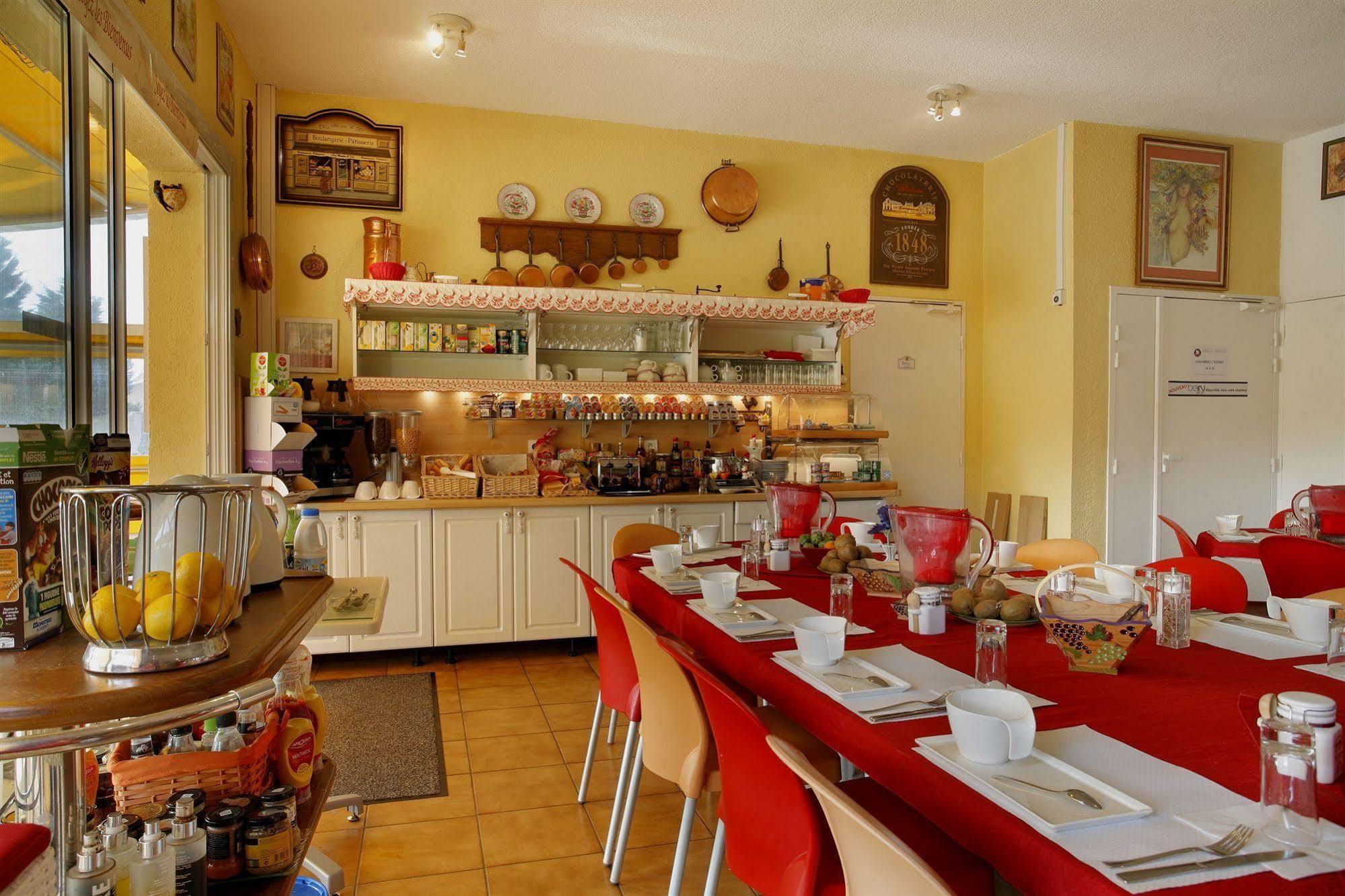 Logis Hotel Corintel Bordeaux Est Tresses ภายนอก รูปภาพ