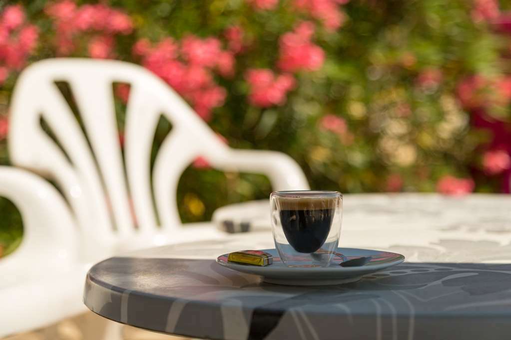 Logis Hotel Corintel Bordeaux Est Tresses ภายนอก รูปภาพ