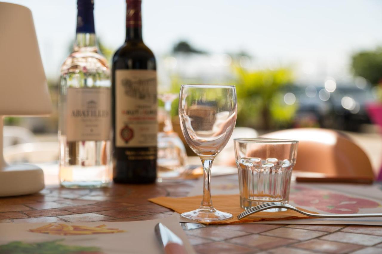 Logis Hotel Corintel Bordeaux Est Tresses ภายนอก รูปภาพ