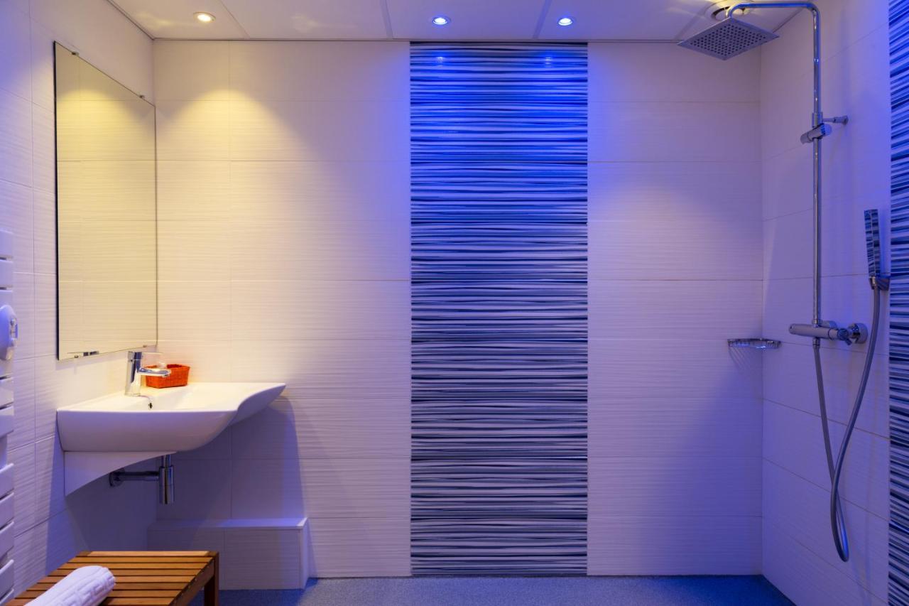 Logis Hotel Corintel Bordeaux Est Tresses ภายนอก รูปภาพ