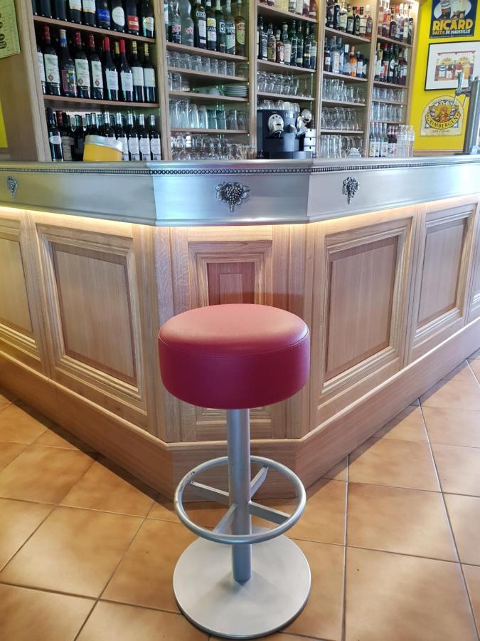 Logis Hotel Corintel Bordeaux Est Tresses ภายนอก รูปภาพ